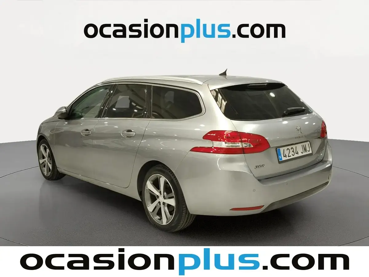 Usado Peugeot 308 Allure 131 CV (96 kW) 2016 Gris Monovolumen