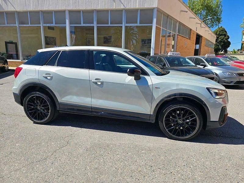 Usado Audi Q2 Ambiente 150 CV (110 kW) 2024 Beige SUV