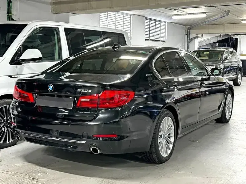 Usado BMW 530e iPerformance 252 CV (185 kW) 2018 Negro Berlina