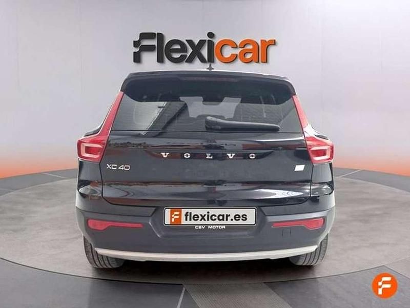 Usado Volvo XC40 Inscription 211 CV (155 kW) 2021 Negro SUV