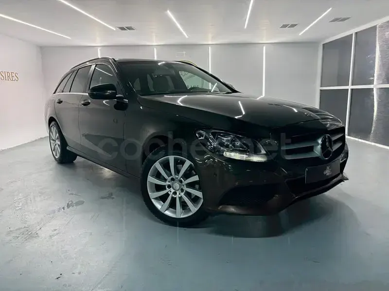 Usado Mercedes C180 120 CV (88 kW) 2016 Marrón Familiar