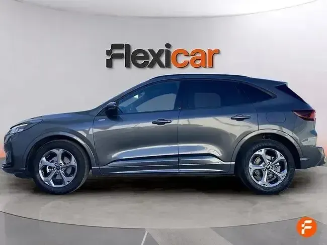 Usado Ford Kuga ST-Line 150 CV (110 kW) 2025 Gris SUV