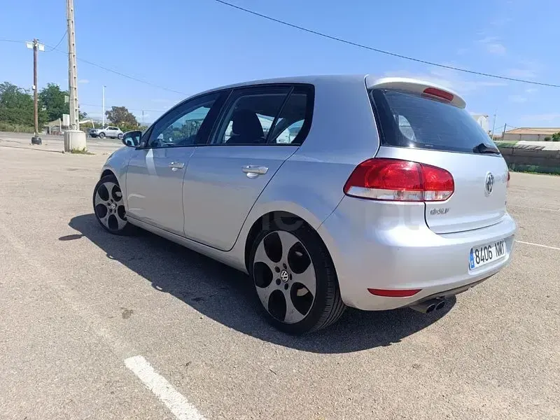 Usado VW Golf VI Sport 110 CV (80 kW) 2010 Gris / plata Berlina