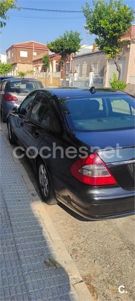 Negro Usado 2009 Mercedes E200 Avantgarde Berlina | 6000 € (Super precio) - Imagen 1/4