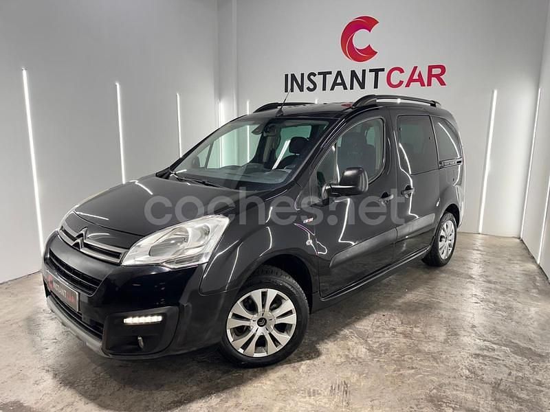 Usado Citroën Berlingo Shine 100 CV (73 kW) 2018 Negro Monovolumen