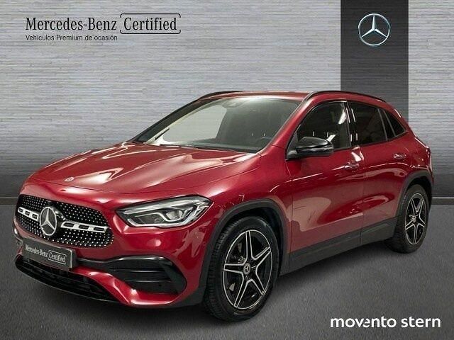 Usado Mercedes GLA200 150 CV (110 kW) 2020 Manufaktur rojo patagonia SUV