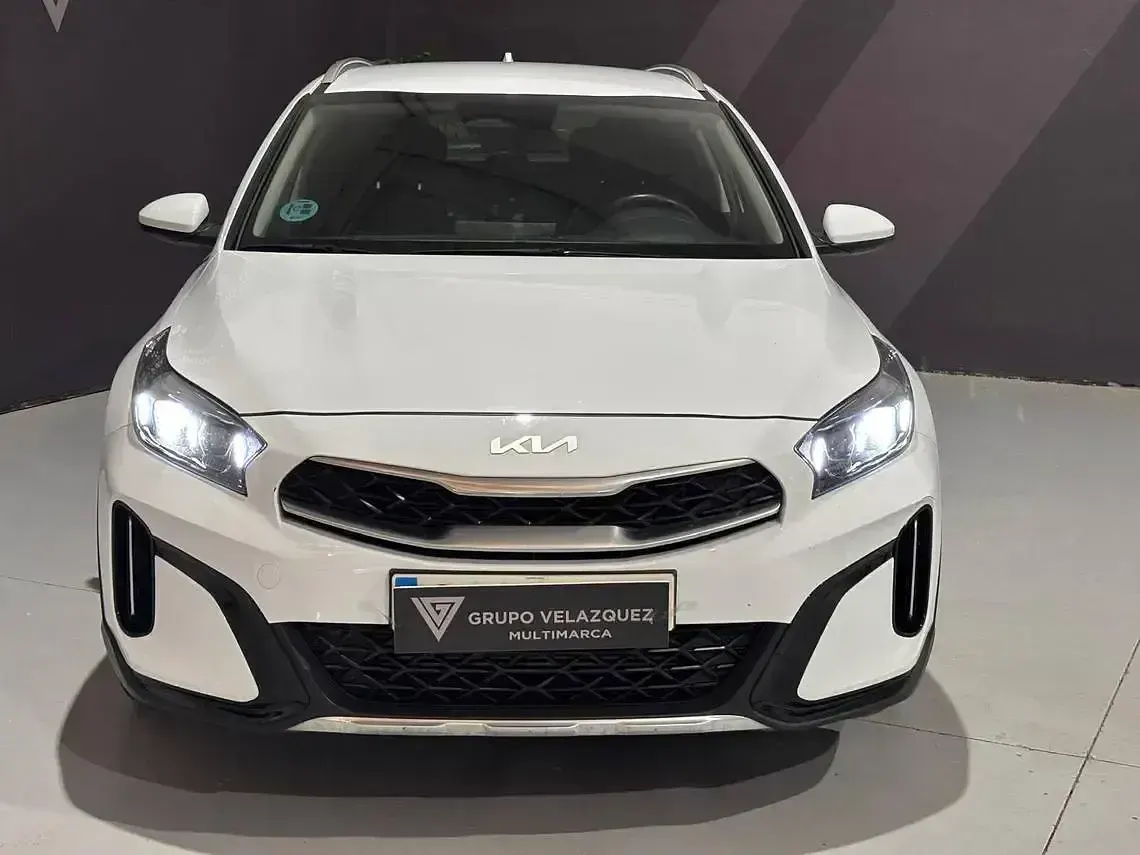 Usado Kia XCeed 100 CV (73 kW) 2024 Blanco SUV