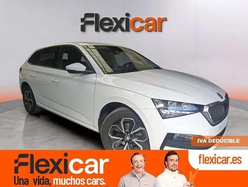 Usado Skoda Scala Ambition 116 CV (85 kW) 2023 Blanco Utilitario