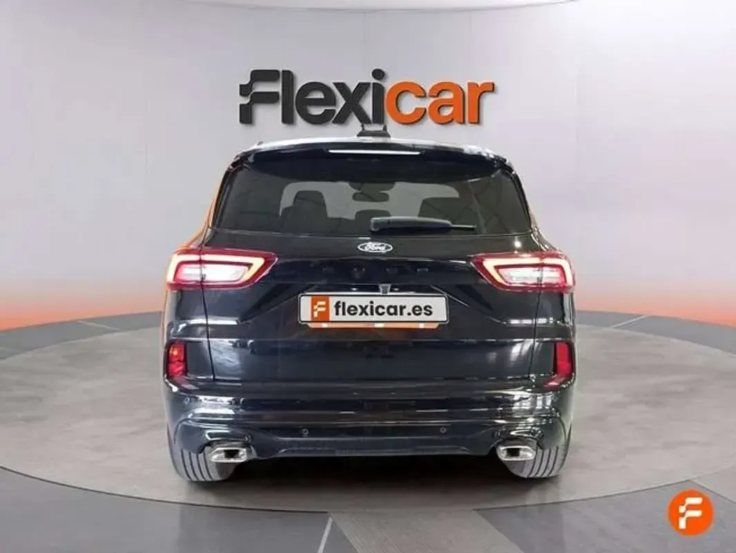 Usado Ford Kuga ST-Line 150 CV (110 kW) 2025 Negro SUV