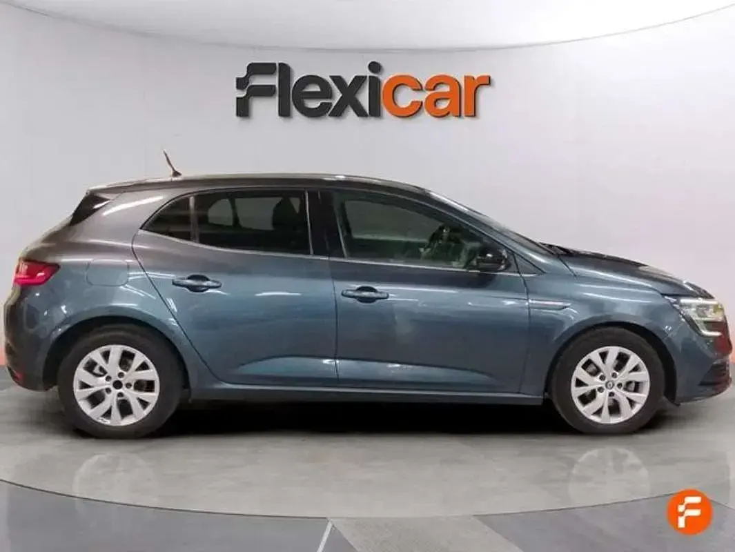 Usado Renault Mégane LIMITED 140 CV (102 kW) 2020 Gris Utilitario