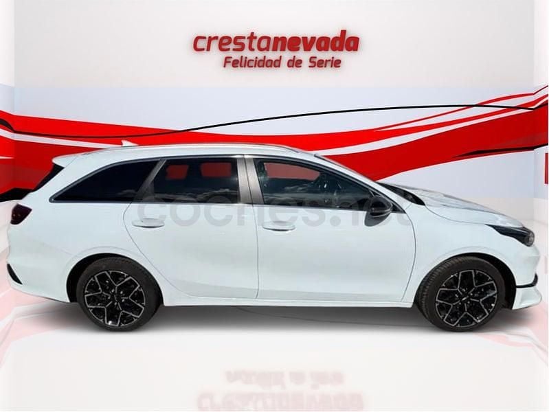 Usado Kia Ceed Style 100 CV (73 kW) 2025 Blanco Utilitario
