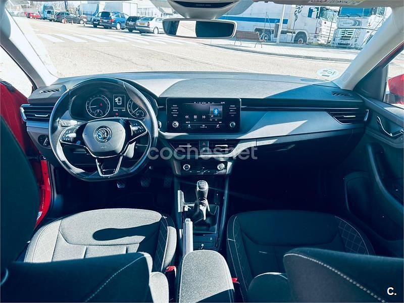 Usado Skoda Scala Sport 115 CV (84 kW) 2020 Rojo Utilitario