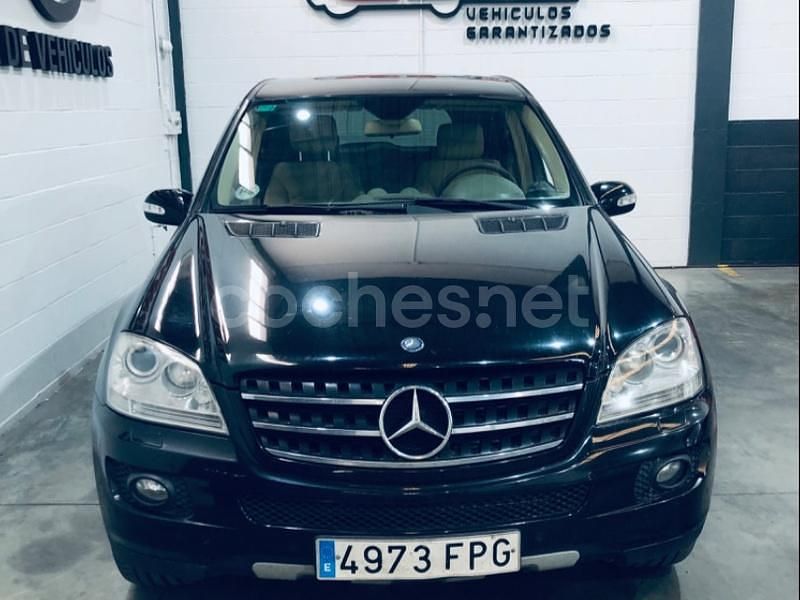 Negro Usado 2007 Mercedes ML320 SUV | 8350 € (Precio justo) - Imagen 1/4