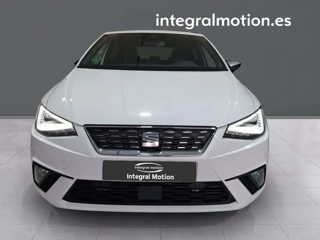 Usado Seat Ibiza XCELLENCE 116 CV (85 kW) 2025 Blanco Utilitario