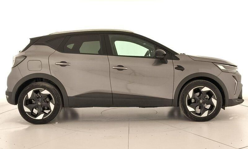 Usado Renault Captur Techno 100 CV (73 kW) 2025 Gris SUV