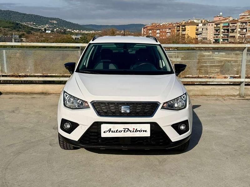 Usado Seat Arona Ecomotive 95 CV (69 kW) 2019 Blanco SUV