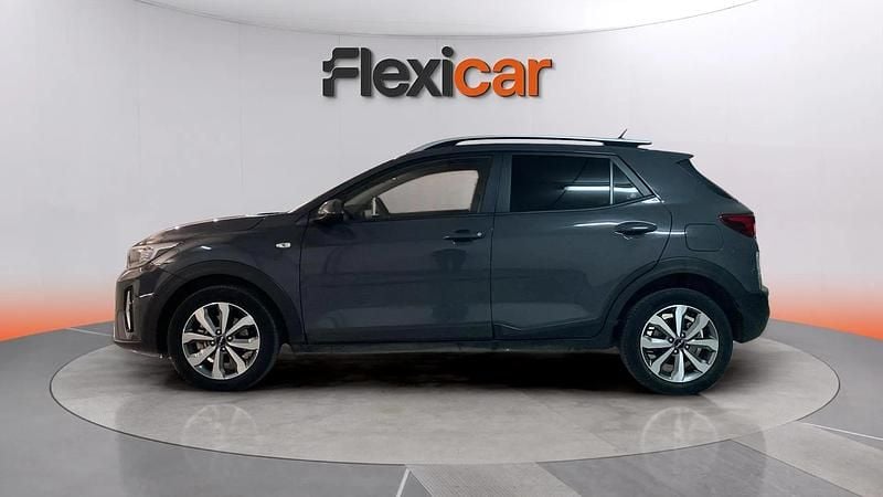 Usado Kia Stonic 101 CV (74 kW) 2023 Gris SUV