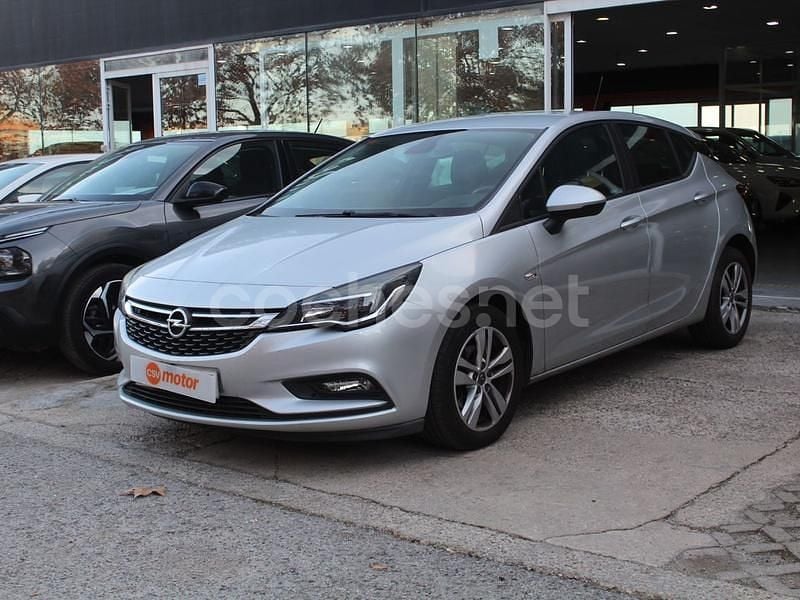 Gris / plata Usado 2018 Opel Astra Selective Berlina | 8450 € (Super precio) - Imagen 1/4