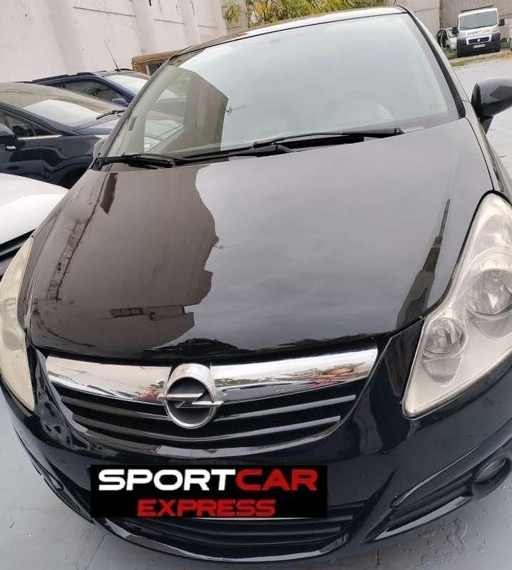 Negro Usado 2008 Opel Corsa Utilitario | 5900 € - Imagen 1/4