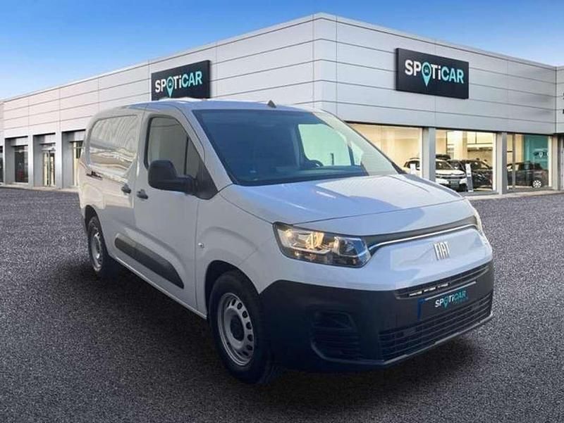 Usado Fiat Doblò 100 kW (137 CV) 2024 Blanco Monovolumen