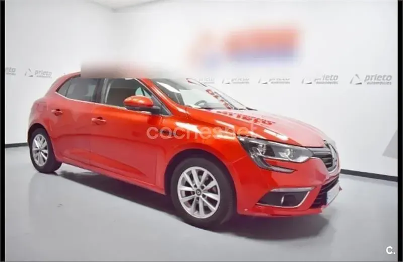 Usado Renault Mégane 90 CV (66 kW) 2017 Rojo Berlina