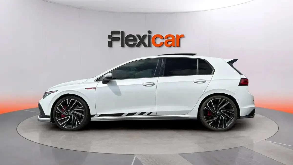 Usado VW Golf VII GTI Clubsport 301 CV (221 kW) 2021 Blanco Utilitario