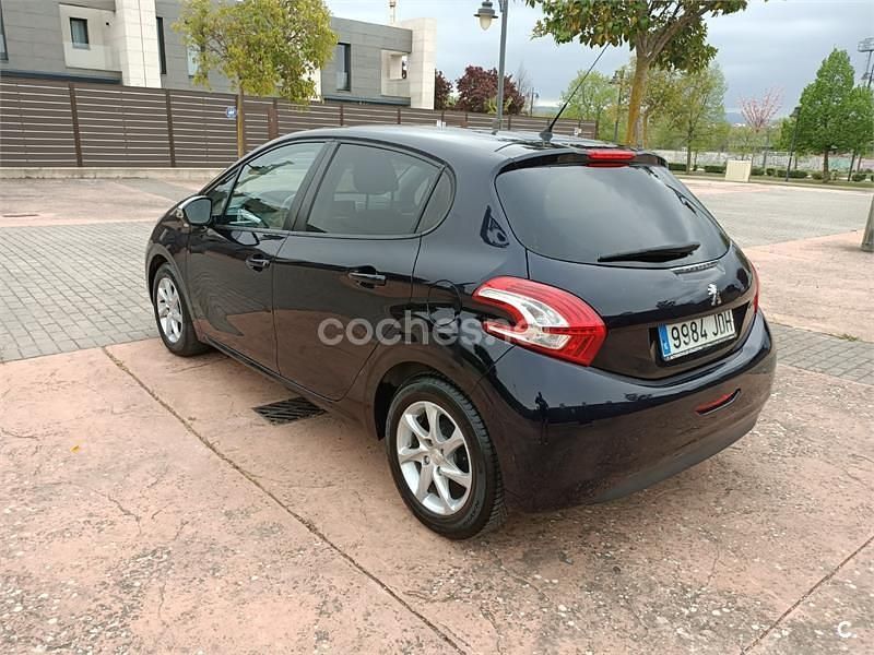 Usado Peugeot 208 Style 82 CV (60 kW) 2015 Azul Utilitario