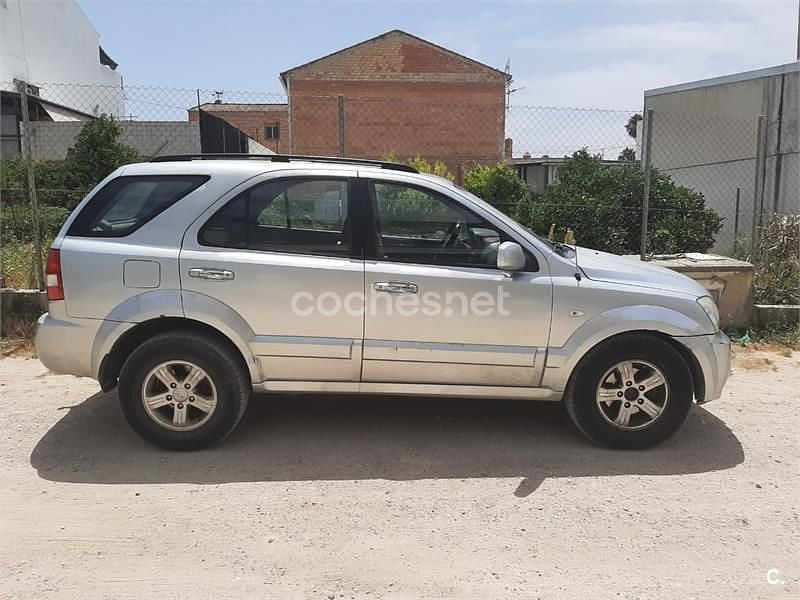 Gris / plata Usado 2004 Kia Sorento EX SUV | 4800 € (Precio justo) - Imagen 1/4