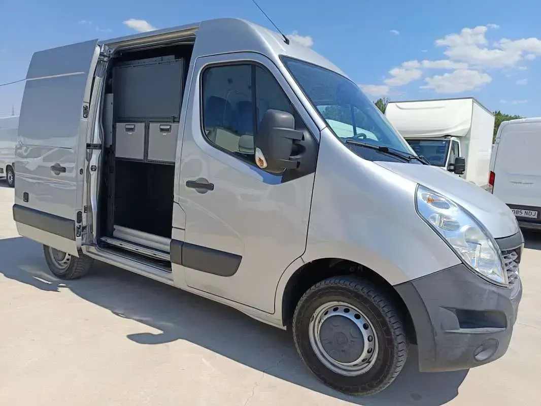 Usado Renault Master 145 CV (106 kW) 2019 Blanco Van