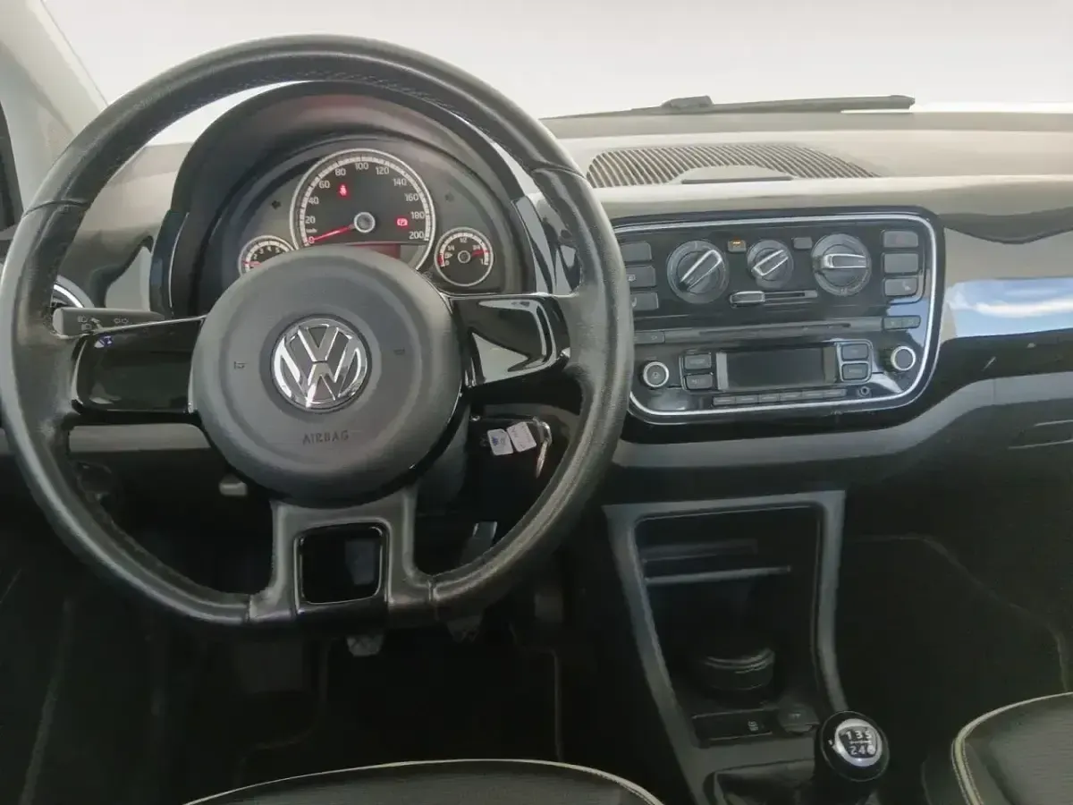 Begagnad VW up! CLUB 75 HK (55 kW) 2016 Vit Halvkombi