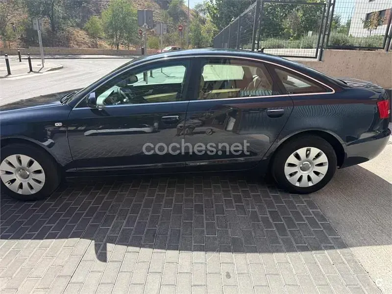 Usado Audi A6 140 CV (102 kW) 2008 Azul Berlina