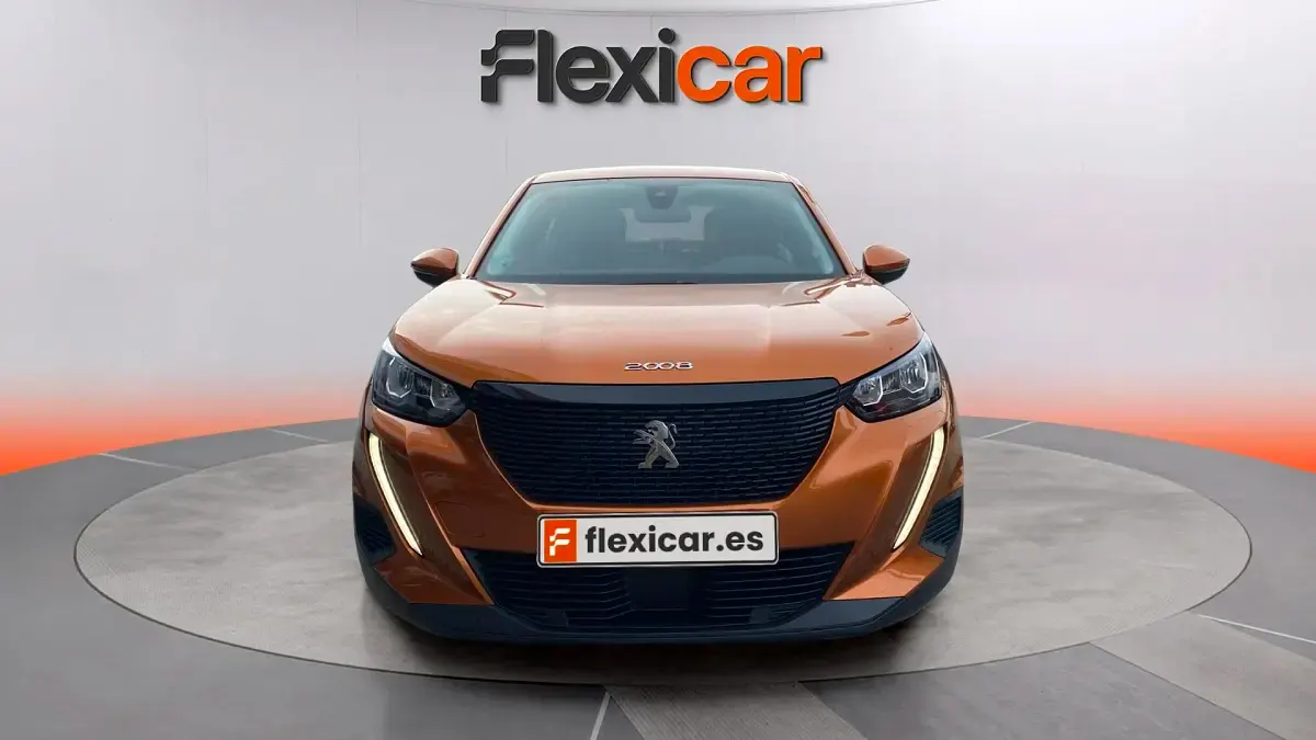Usado Peugeot 2008 Active 101 CV (74 kW) 2021 Naranja SUV