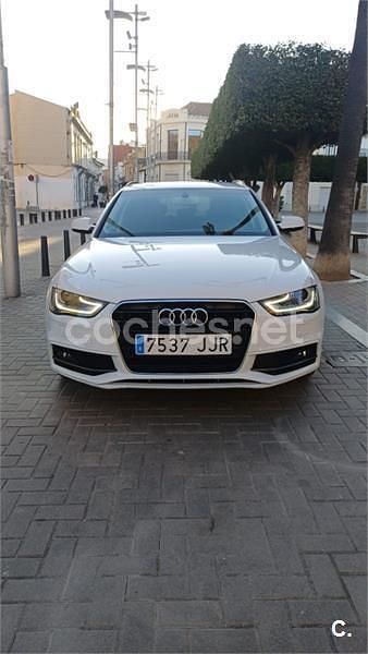 Usado Audi A4 S-Line 150 CV (110 kW) 2015 Blanco Familiar