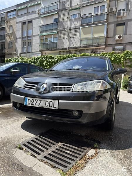 Negro Usado 2003 Renault Mégane II Dynamique Berlina | 1500 € (Buen precio) - Imagen 1/4