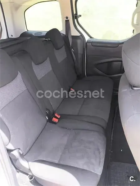 Usado Peugeot Partner Tepee Outdoor 100 CV (73 kW) 2016 Blanco Monovolumen