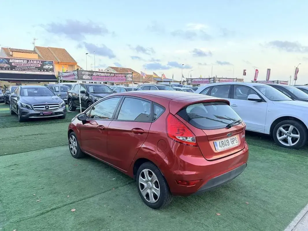 Usado Ford Fiesta Trend 82 CV (60 kW) 2009 Utilitario