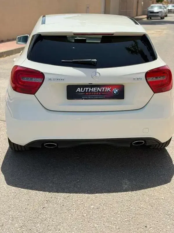 Usado Mercedes A200 Urban 136 CV (100 kW) 2014 Blanco Utilitario