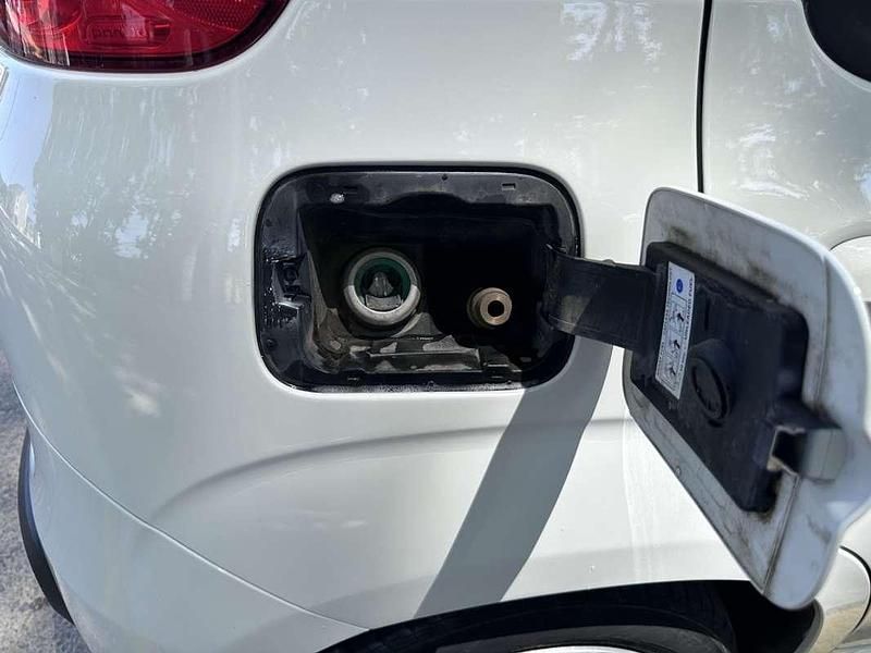 Usado Fiat Panda Lounge 69 CV (50 kW) 2018 Blanco Utilitario