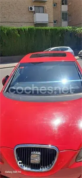 Usado Seat Leon Sport 140 CV (102 kW) 2007 Rojo Utilitario