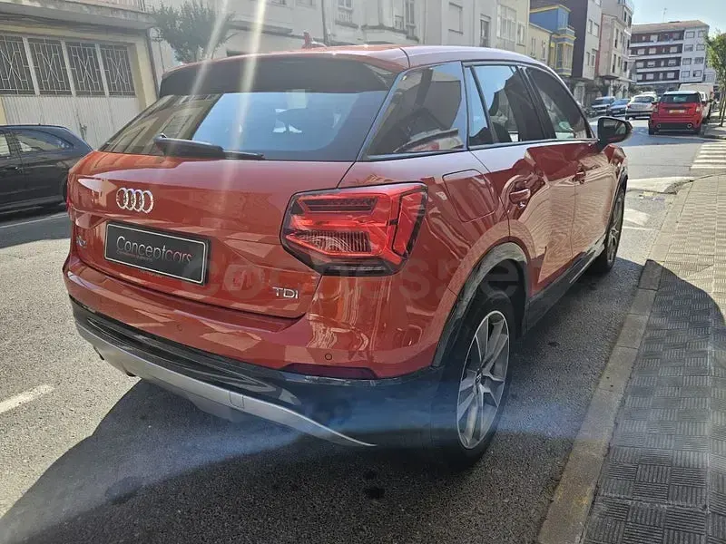 Usado Audi Q2 Advanced Plus 116 CV (85 kW) 2018 Naranja SUV