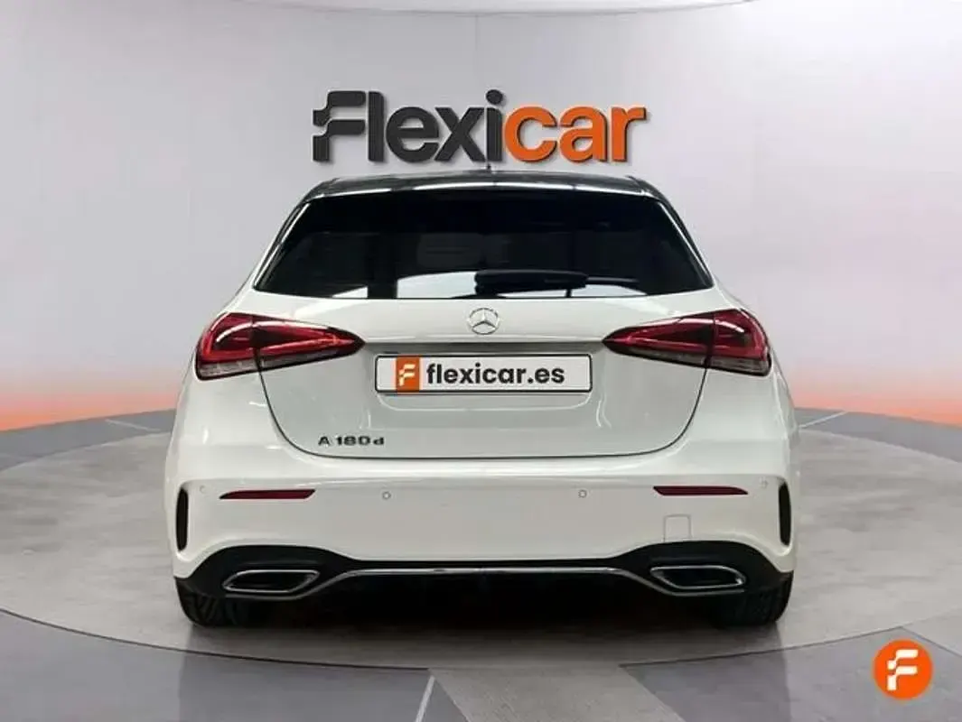 Usado Mercedes A180 109 CV (80 kW) 2018 Blanco Utilitario