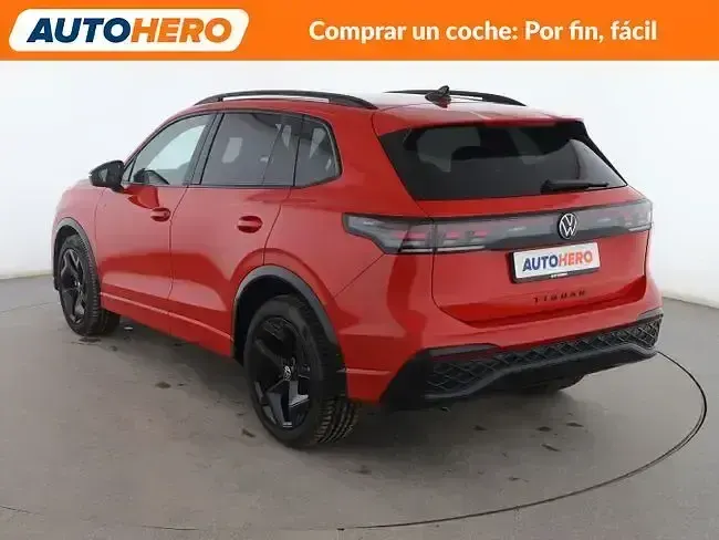 Käytetty VW Tiguan R-line 150 HP (110 kW) 2024 Punainen Katumaasturi