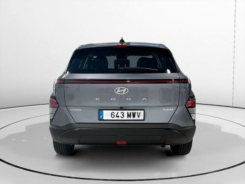 Usado Hyundai Kona 141 CV (103 kW) 2024 Gris SUV