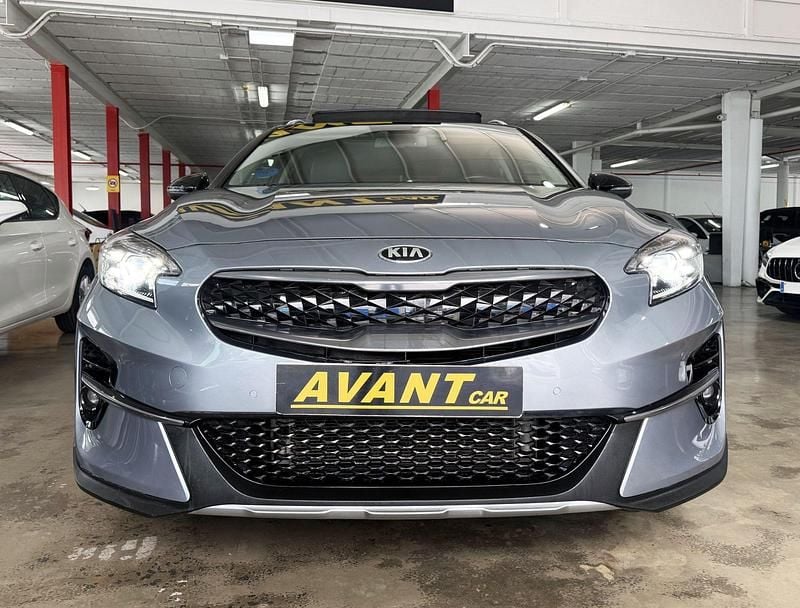 Usado Kia XCeed 141 CV (103 kW) 2021 Gris SUV