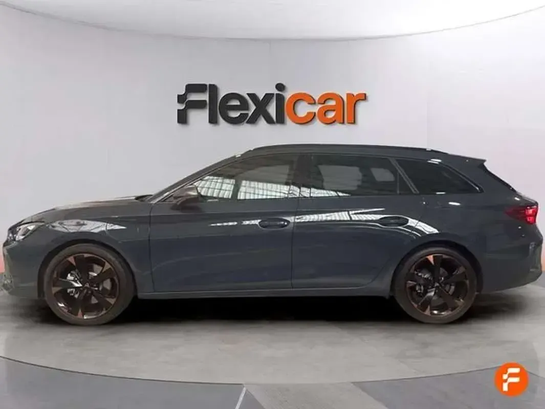 Usado Cupra Leon 204 CV (150 kW) 2024 Azul Utilitario
