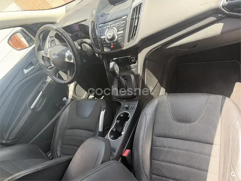 Usado Ford Kuga Titanium 140 CV (102 kW) 2013 Negro SUV