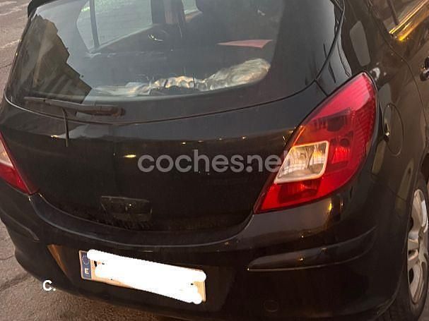 Negro Usado 2010 Opel Corsa Cosmo Berlina | 3500 € (Buen precio) - Imagen 1/4