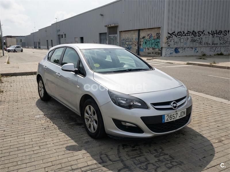 Usado Opel Astra Excellence 110 CV (80 kW) 2015 Gris / plata Berlina