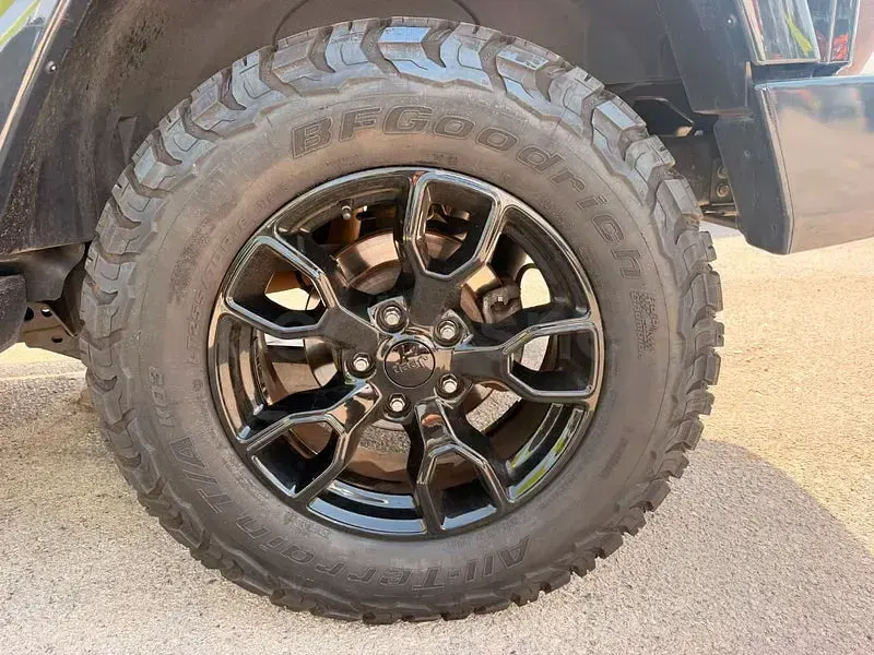 Usado Jeep Wrangler Rubicon 270 CV (198 kW) 2019 Gris / plata SUV