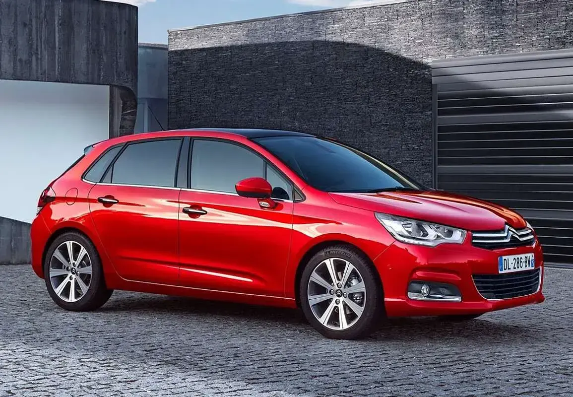 Usado Citroën C4 Live 99 CV (72 kW) 2017 Negro Utilitario
